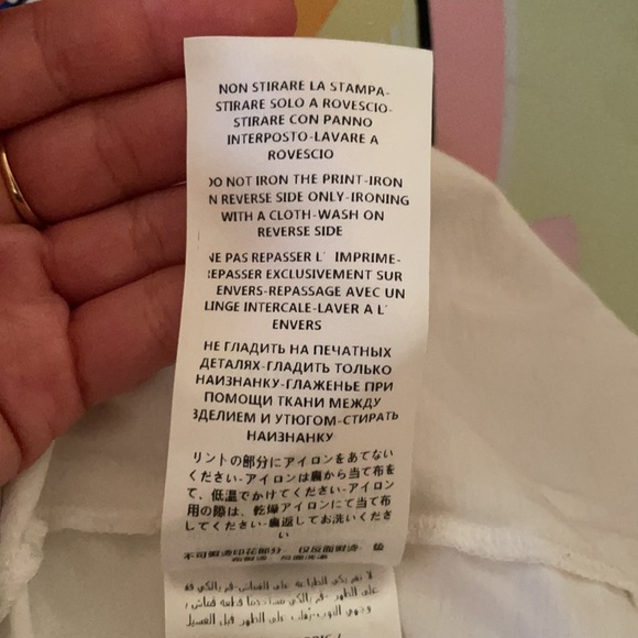 Stella McCartney Suitable for Vegetarians Tshirt - Picture 8 of 9